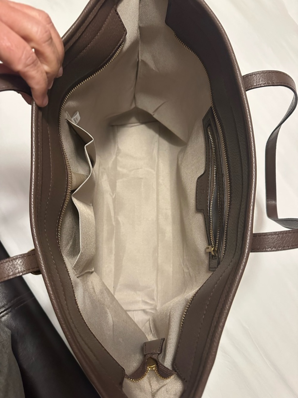 Gucci Tote - Picture 3 of 3